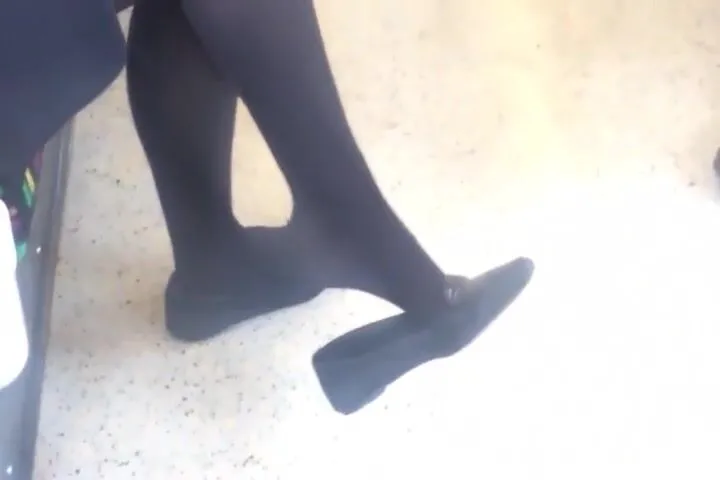 Ebony Feet In Tights - Free Candid Feet Dangling Shoeplay Ebony Tights Stockings Porn Video - Ebony  8