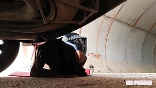 AFRO WOMAN OUT OF PANTS HAS HER CAR BREAKDOWN AND WHEN THAT BABE BOWS DOWN TO WATCH THE PROBLEM, THAT BABE'S SURPRISED BY A STRANGER WITH A HARD WANG WHO BANGS HER IN HER HAWT AND WET CUNT IN VARIOUS POSES OUT OF A SHIRT
