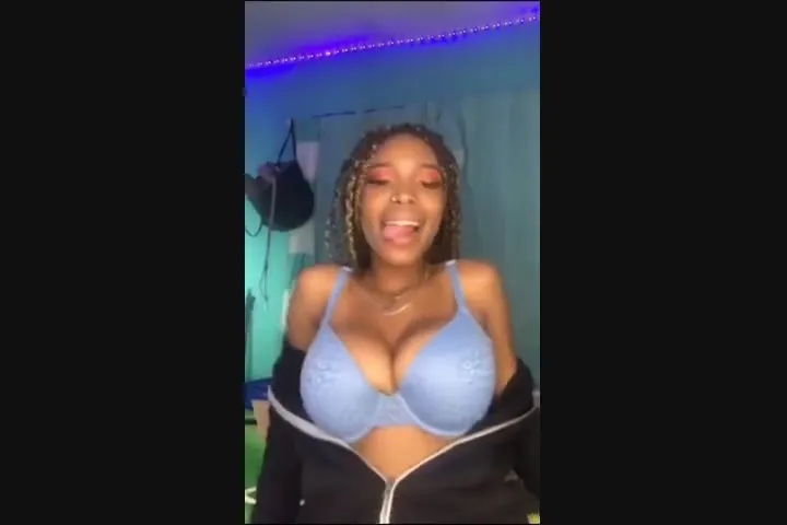 720px x 480px - Free Cute big boob teen boobs out Porn Video - Ebony 8