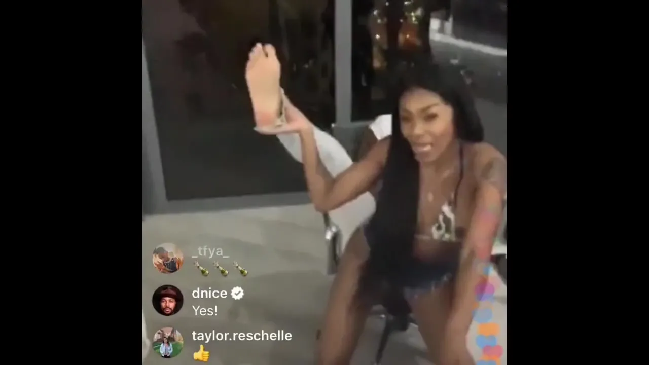 Free Tory Lanez Quarantine Radio Bottle Girl Nip Slip Porn Video - Ebony 8