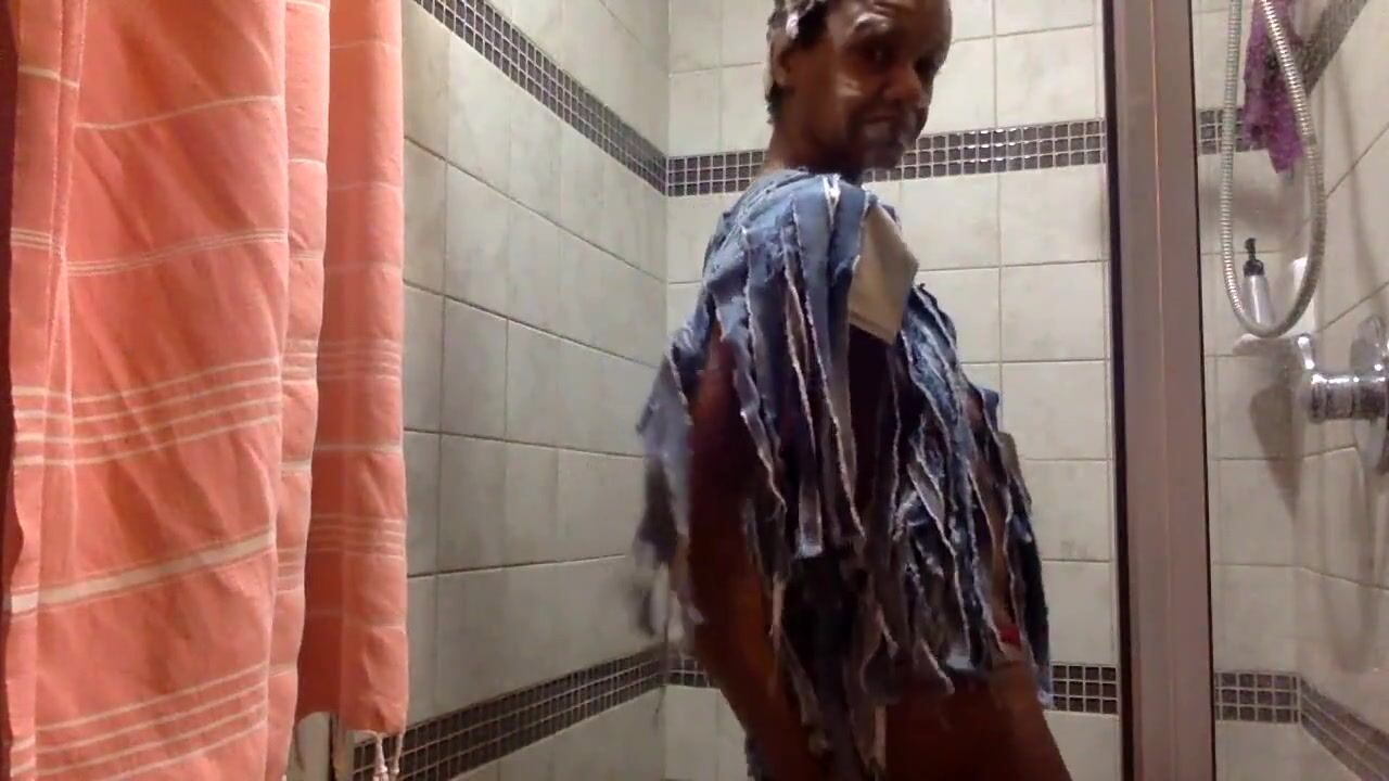 Free Ginger MoistHer Stupid Shower Petticoat Porn Video - Ebony 8